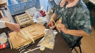 今日は昼から竹の筏作りです。